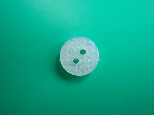 Botón de poliéster de 2 agujeros de nuevo diseño (S-102)